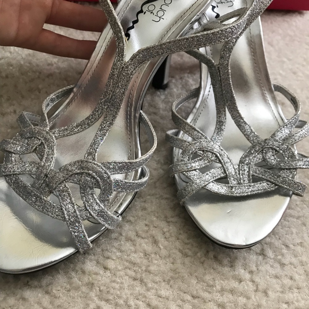 Size 6 formal shoes
